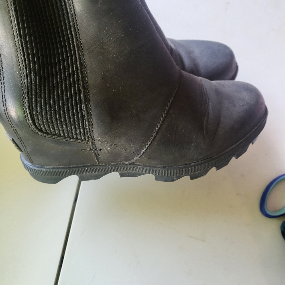 Sorel - Picture 2 of 7